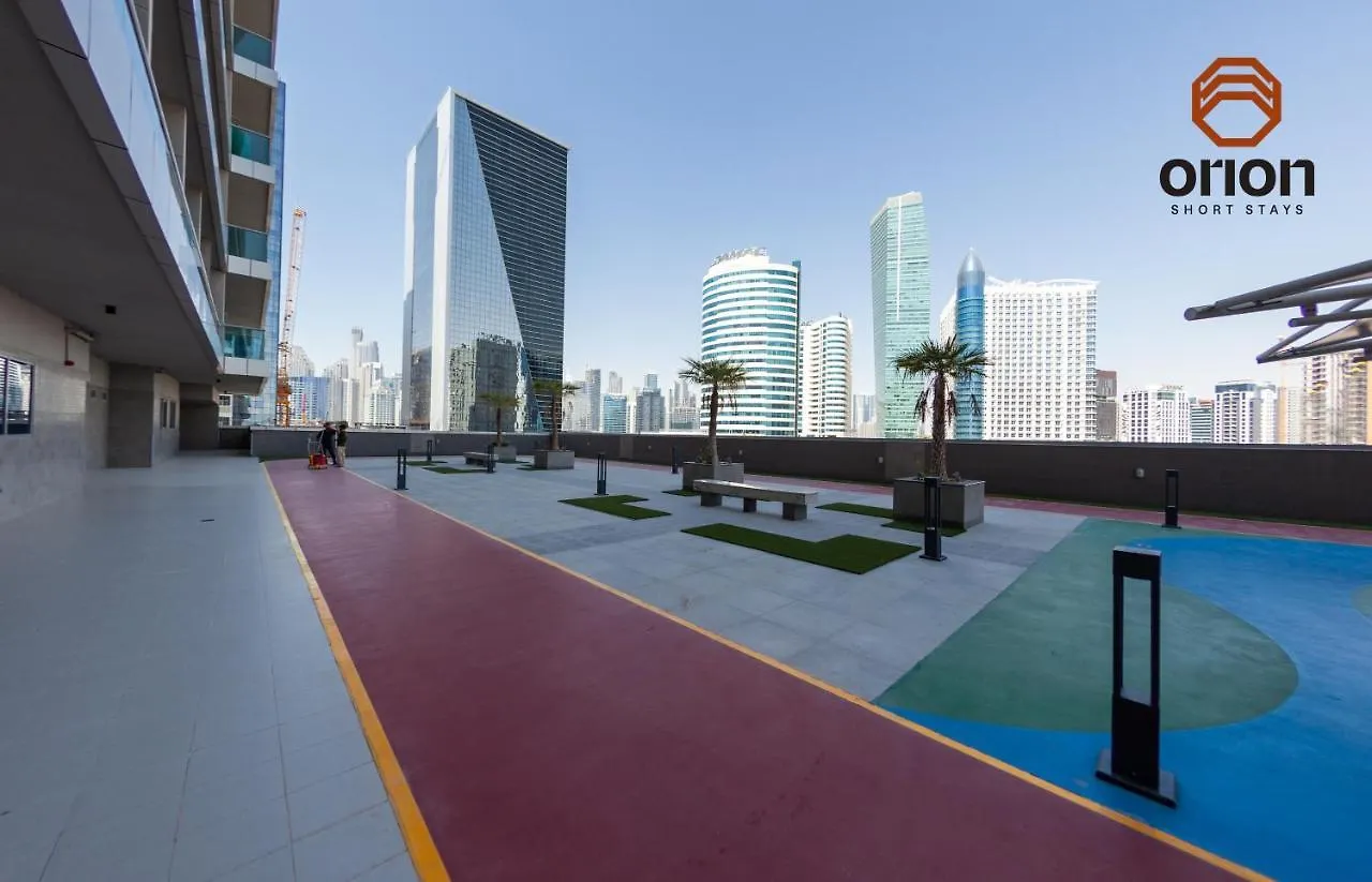 Apartment Canal View Studio: Dubai Mall Proximity & Luxury Amenities
