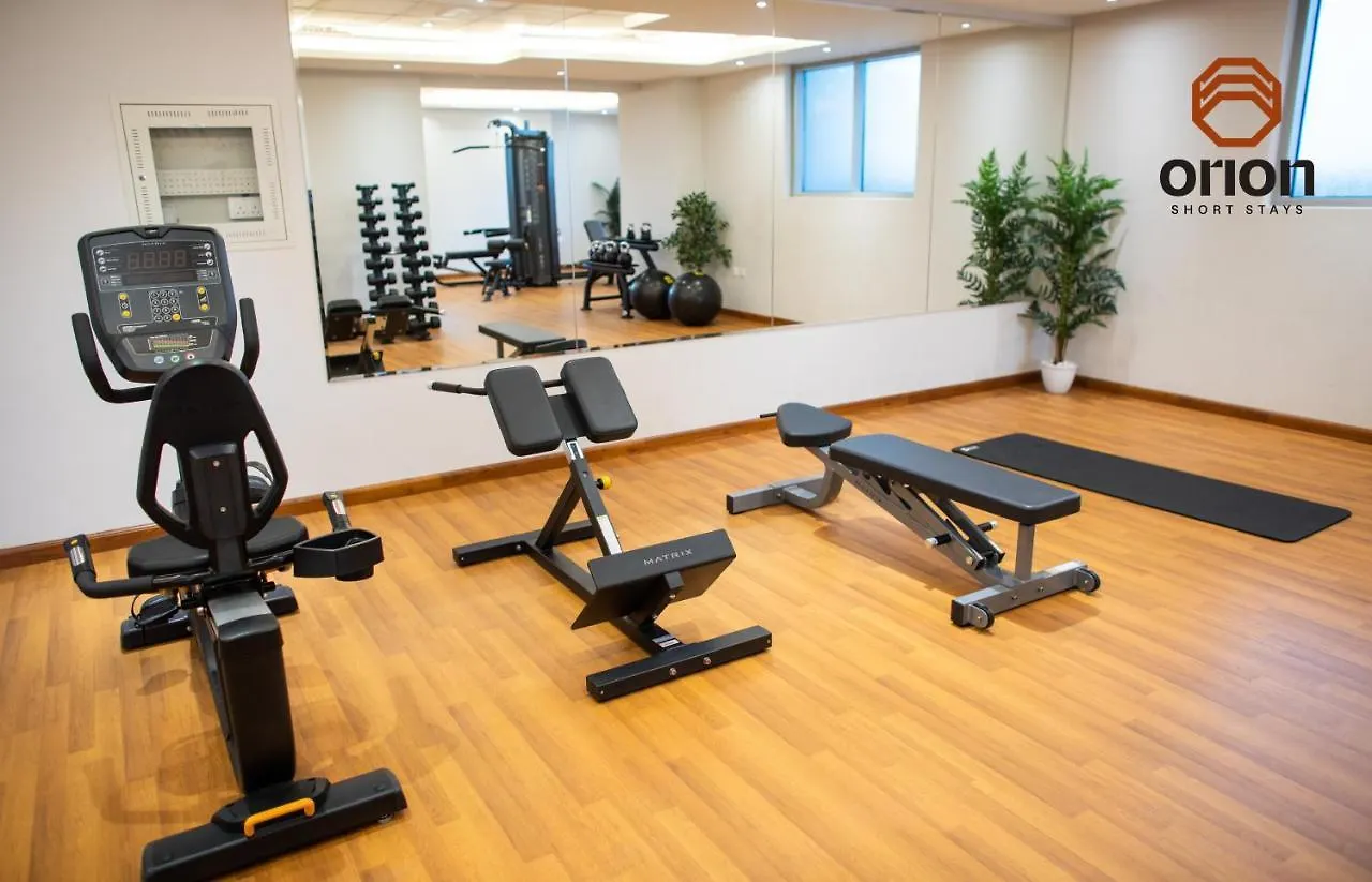 Canal View Studio: Dubai Mall Proximity & Luxury Amenities Apartment